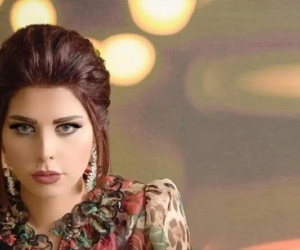 بقبعة غريبة.. شمس الكويتية تتحدث عن الشهرة